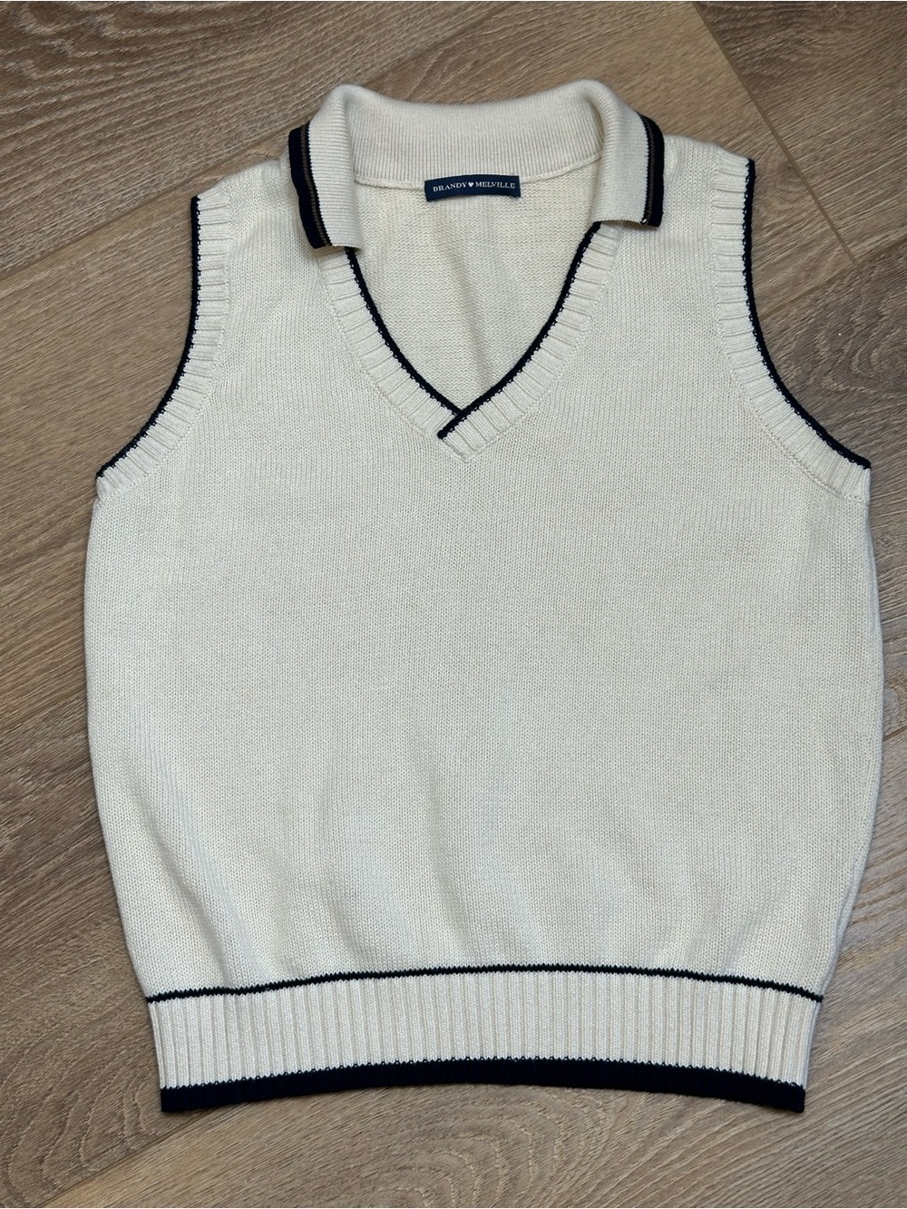 Brandy Melville Cream V-Neck Knit Sleeveless Top with Black Trim S